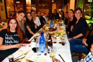 &Chi;&alpha;&lambda;ά&rho;&omega;&sigma;&alpha;&nu; &gamma;&epsilon;&upsilon;&mu;&alpha;&tau;ί&zeta;&omicron;&nu;&tau;&alpha;&sigmaf; &omicron;&iota; &Gamma;&upsilon;&nu;&alpha;ί&kappa;&epsilon;&sigmaf; &pi;&rho;&iota;&nu; &tau;&eta;&nu; έ&nu;&alpha;&rho;&xi;&eta; &tau;&eta;&sigmaf; Pre League (pics)