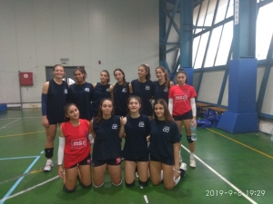 &Xi;&epsilon;&kappa;ί&nu;&eta;&sigma;&alpha;&nu; &tau;&alpha; &phi;&iota;&lambda;&iota;&kappa;ά &gamma;&iota;&alpha; &tau;&iota;&sigmaf; &Nu;&epsilon;ά&nu;&iota;&delta;&epsilon;&sigmaf;