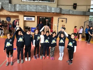 &Pi;&rho;&omega;&iota;&nu;ή &pi;&rho;&omicron;&pi;ό&nu;&eta;&sigma;&eta;, &mu;&epsilon; &alpha;&gamma;ώ&nu;&alpha;, &kappa;ύ&pi;&epsilon;&lambda;&lambda;&omicron; &kappa;&alpha;&iota; &chi;&alpha;&mu;ό&gamma;&epsilon;&lambda;&alpha; &sigma;&tau;&iota;&sigmaf; &Alpha;&kappa;&alpha;&delta;&eta;&mu;ί&epsilon;&sigmaf;