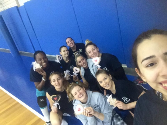 Έ&nu;&alpha; &iota;&delta;&iota;&alpha;ί&tau;&epsilon;&rho;&omicron; &delta;ώ&rho;&omicron; &alpha;&gamma;ά&pi;&eta;&sigmaf;