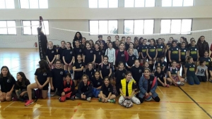 &Eta; &sigma;&upsilon;&mu;&mu;&epsilon;&tau;&omicron;&chi;ή &mu;&alpha;&sigmaf; &sigma;&tau;&omicron; &Tau;&omicron;&upsilon;&rho;&nu;&omicron;&upsilon;ά &Alpha;&kappa;&alpha;&delta;&eta;&mu;&iota;ώ&nu; &Kappa;&epsilon;&rho;&alpha;&tau;έ&alpha;&sigmaf; (&Beta;ί&nu;&tau;&epsilon;&omicron;)