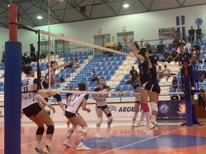 Volleylegue: &Alpha;&Omicron; &Theta;ή&rho;&alpha;&sigmaf; - &Theta;έ&tau;&iota;&sigmaf; &Beta;&omicron;ύ&lambda;&alpha;&sigmaf; 3-2