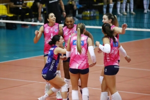 Volley League &Gamma;&upsilon;&nu;&alpha;&iota;&kappa;ώ&nu;: &Pi;&Alpha;&Omicron;&Kappa; - &Alpha;.&Sigma;.&Pi;. &Theta;έ&tau;&iota;&sigmaf; &Beta;&omicron;ύ&lambda;&alpha;&sigmaf; 3-2