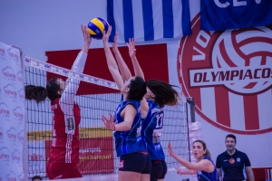 &Kappa;ύ&pi;&epsilon;&lambda;&lambda;&omicron; &Epsilon;&lambda;&lambda;ά&delta;&omicron;&sigmaf; (&Phi;ά&sigma;&eta; 8): &Omicron;&lambda;&upsilon;&mu;&pi;&iota;&alpha;&kappa;ό&sigmaf; - &Theta;έ&tau;&iota;&sigmaf; &Beta;&omicron;ύ&lambda;&alpha;&sigmaf; 3-0